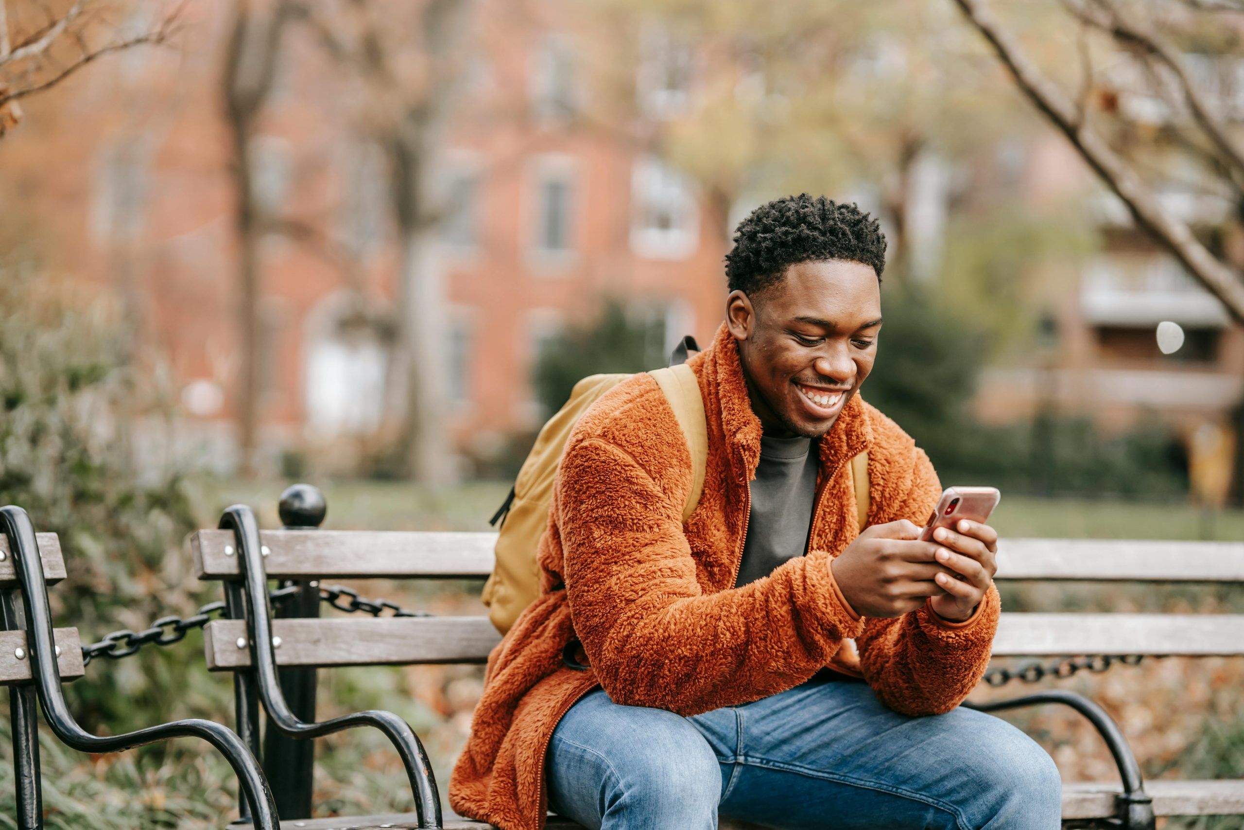 How Small Businesses Can Leverage SMS to Build Relationships